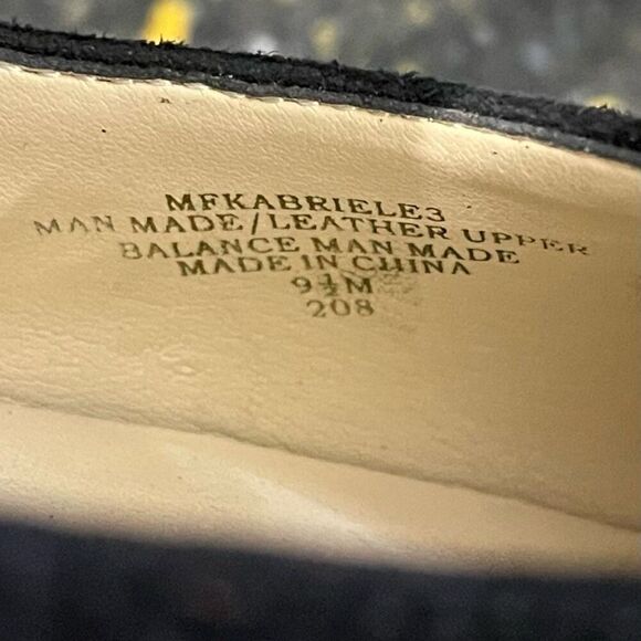 Marc Fisher Kabriele Back Zip Pumps - Picture 7 of 7